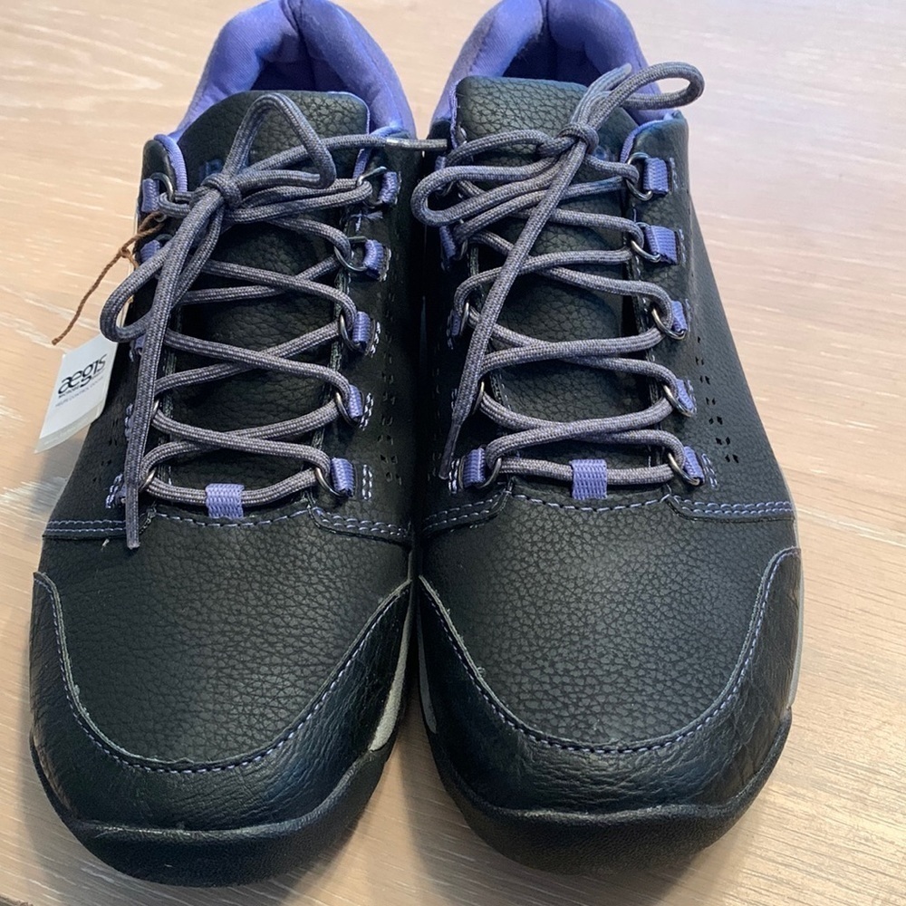 JBU Adventure On Sneakers Black and Purple Size 7.5M, New in Box.